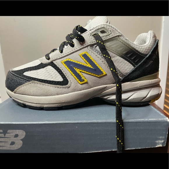 KIDS New Balance - Picture 8 of 9